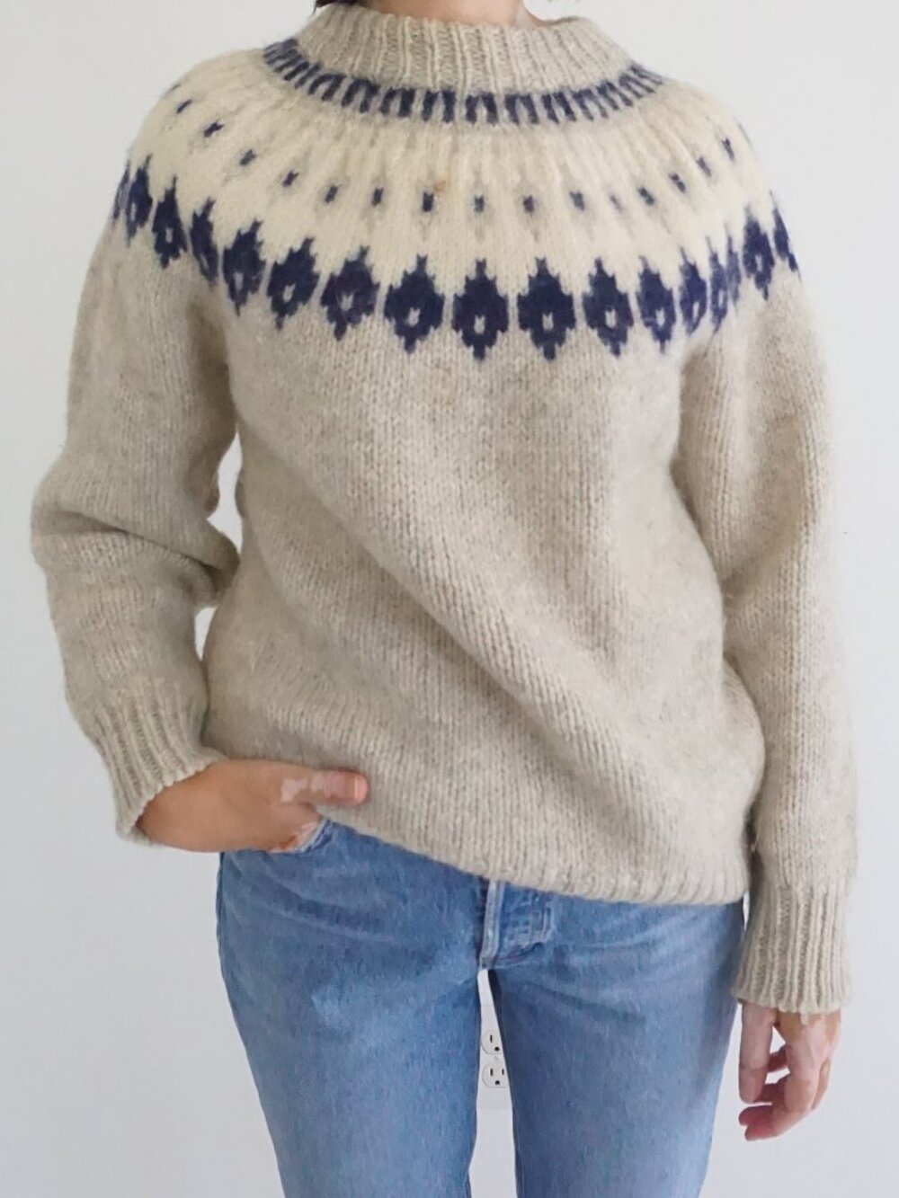 Vintage Hand Knit Cream Navy Fair Isle Nordic Yoke Pure Wool Icelandic Sweater M